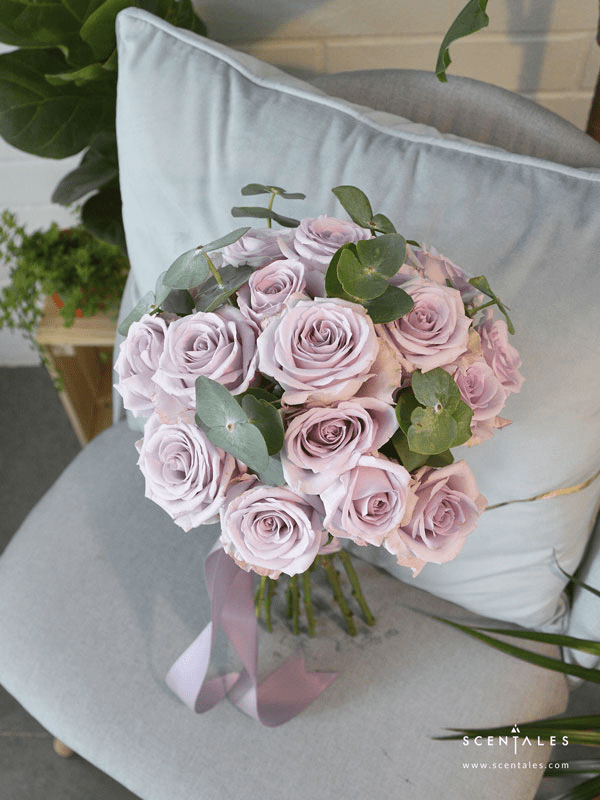 Minimalist Lilac Rose Bridal Flower Bouquet