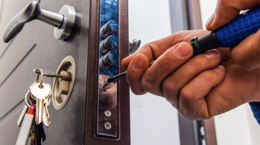 Choose a Licenced and Certified Locksmith