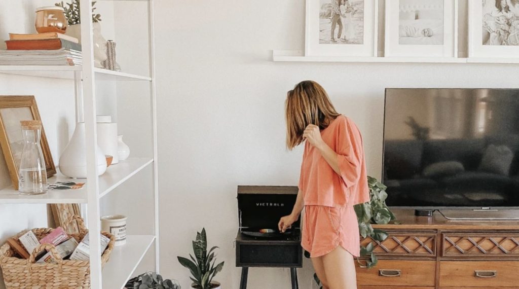 Choose affordable home decor goods