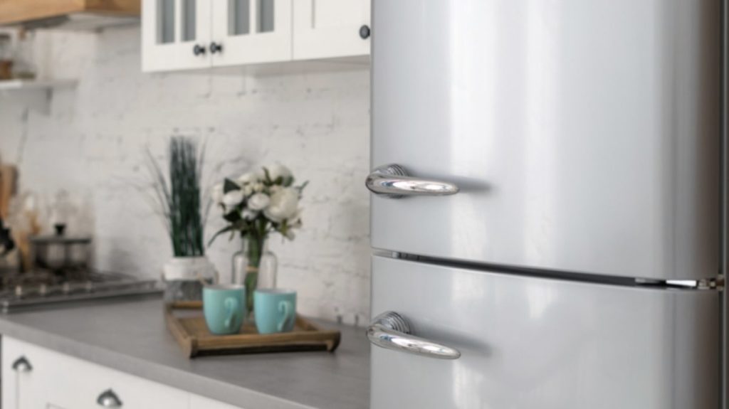 Refrigerator