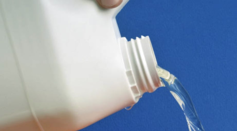 How to Launder Your Clothes Using Bleach