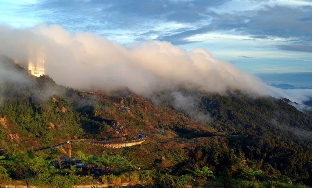 Climb the mountains around Malaysia