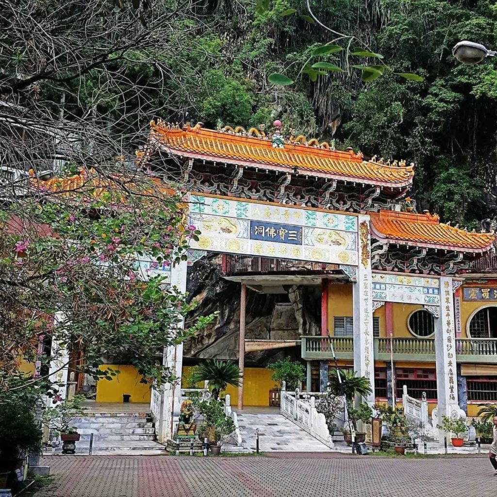 Sam Poh Tong Cave Temple