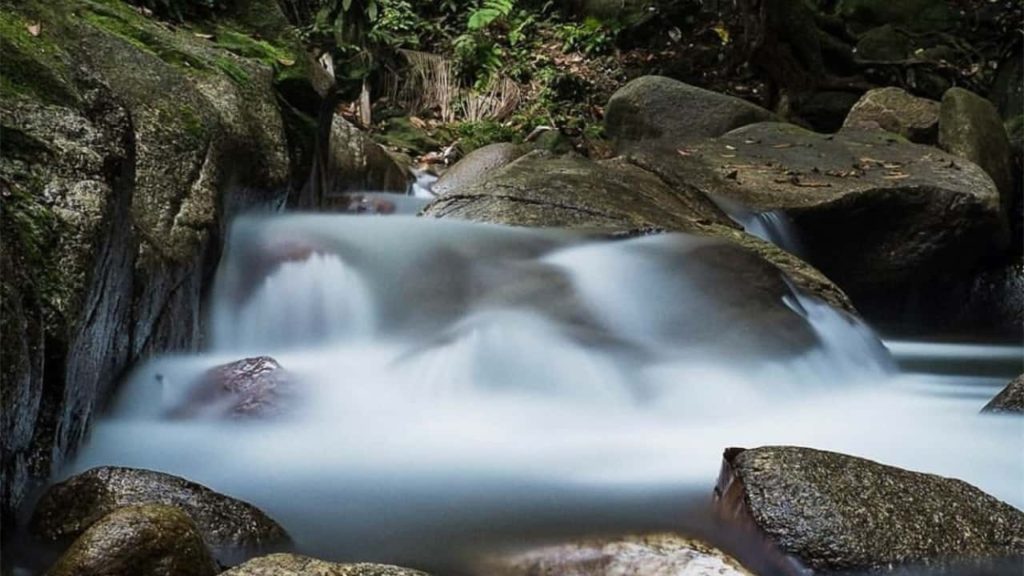 Sungai Tua Waterfall