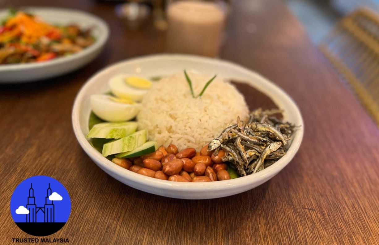 What's in a typical Malaysian breakfast