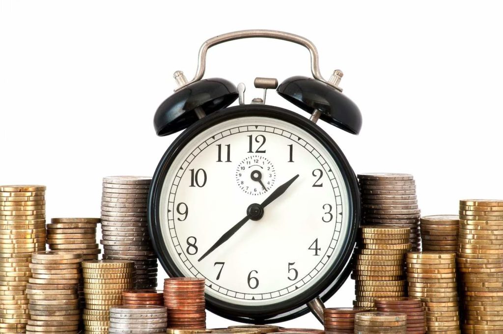 It doesn’t charge late fees