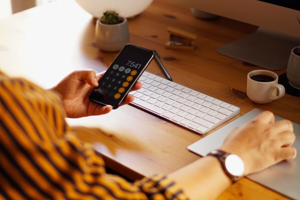 It simplifies your monthly payments