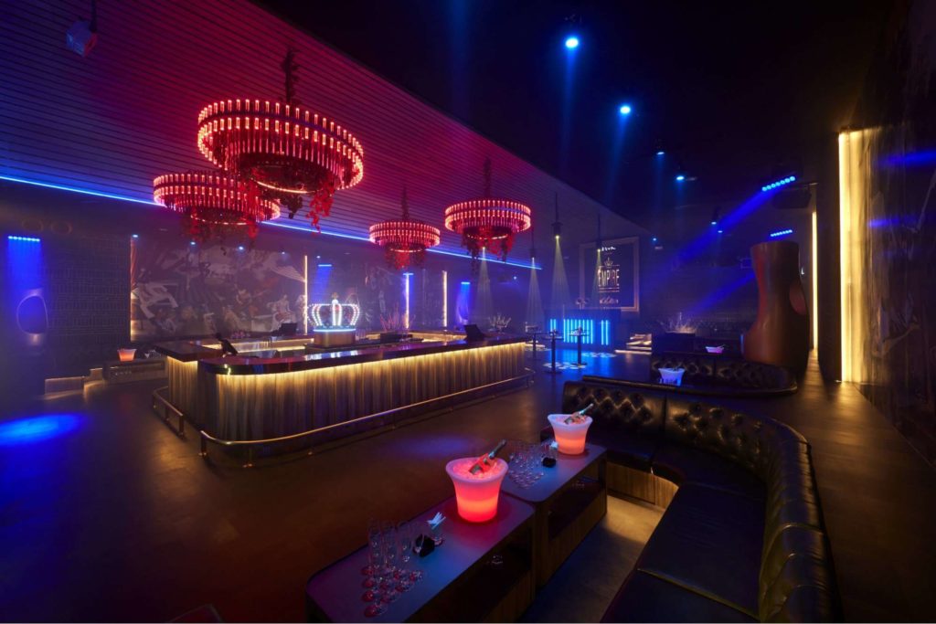 Discover stores and restaurants in SkyAvenue image 1
