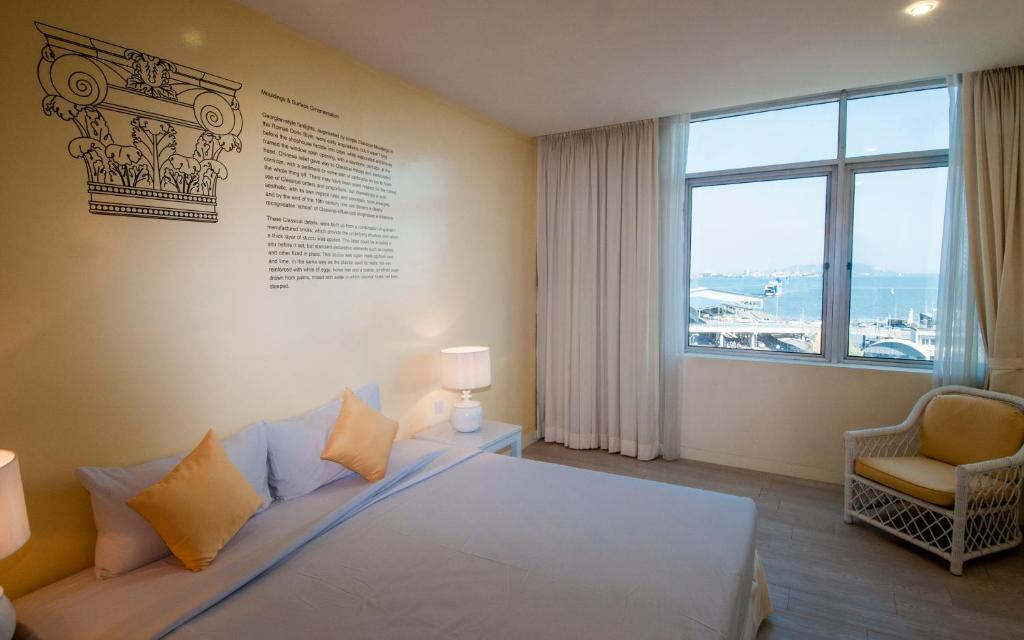 Hotel 19