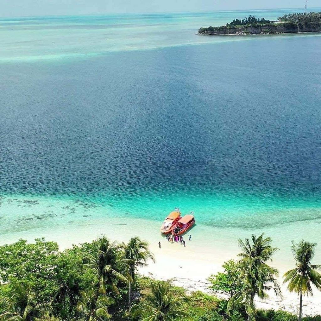 Si Amil Beach