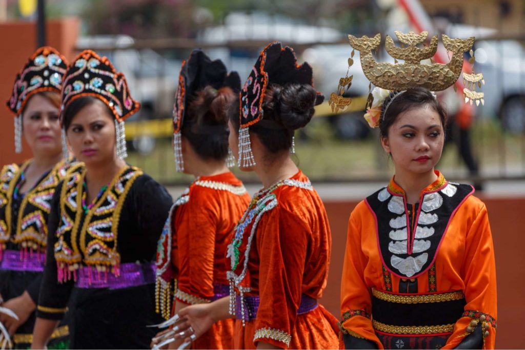 Be in awe of various traditional clothes and handicrafts