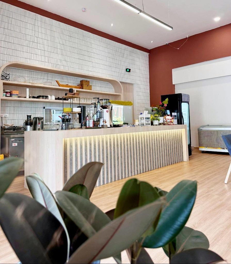 Kiki Cafe & Dining