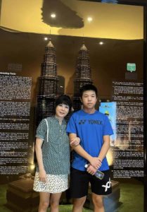 Take photos of the chocolate Petronas Twin Towers