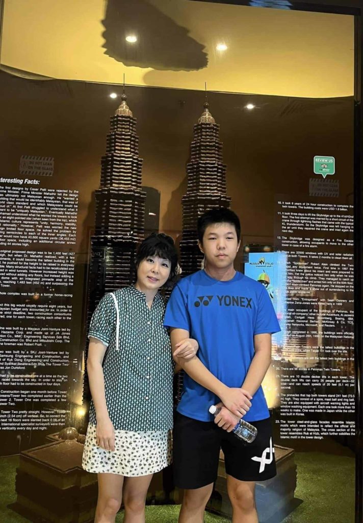 Take photos of the chocolate Petronas Twin Towers
